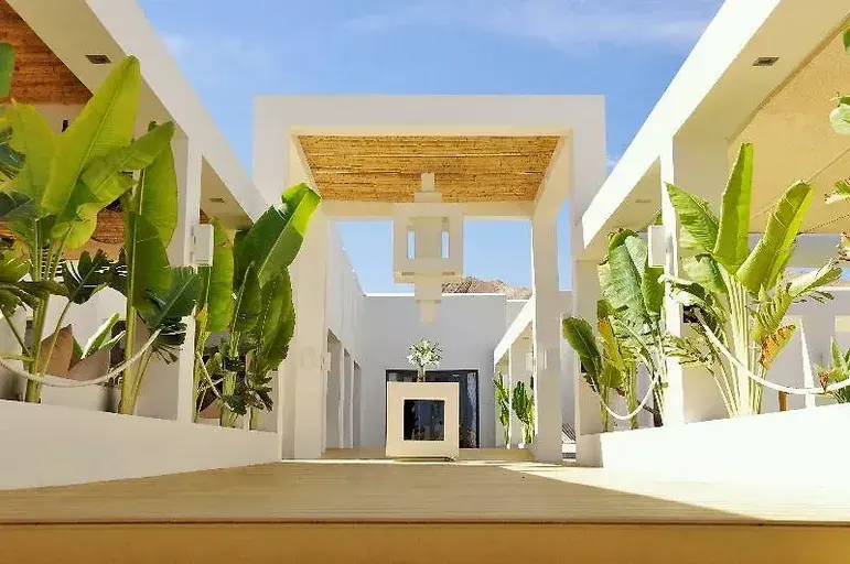 فرصة استثمار عقاري: فيلا 5 غرف نوم 385 م² في مسقط هيلز